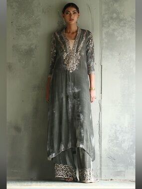 ROZINA MUNIB Embellished and Embroidered Charcoal velvet long shirt/kurta